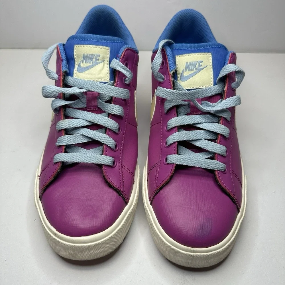 Nike‎ Classic Pink Leather Swoosh Woman's Size 10 Skate Sneakers Preppy Punk